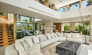 Obra maestra arquitectónica en venta, a poca distancia de Puerto Banús y la playa en Nueva Andalucía, Marbella 69430 