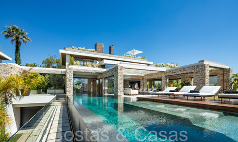 Obra maestra arquitectónica en venta, a poca distancia de Puerto Banús y la playa en Nueva Andalucía, Marbella 69432