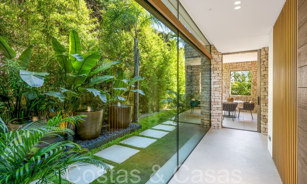 Obra maestra arquitectónica en venta, a poca distancia de Puerto Banús y la playa en Nueva Andalucía, Marbella 69435