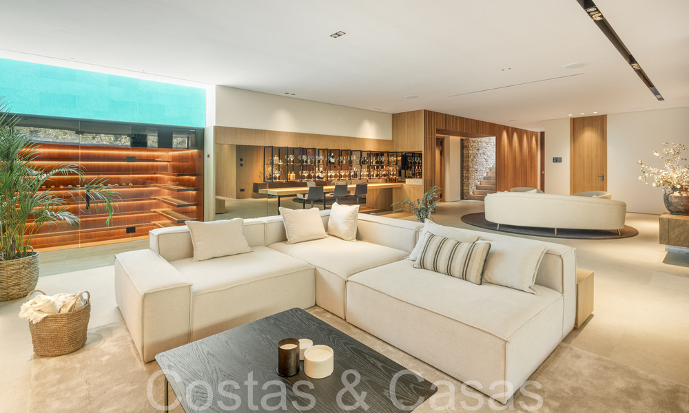 Obra maestra arquitectónica en venta, a poca distancia de Puerto Banús y la playa en Nueva Andalucía, Marbella 69439