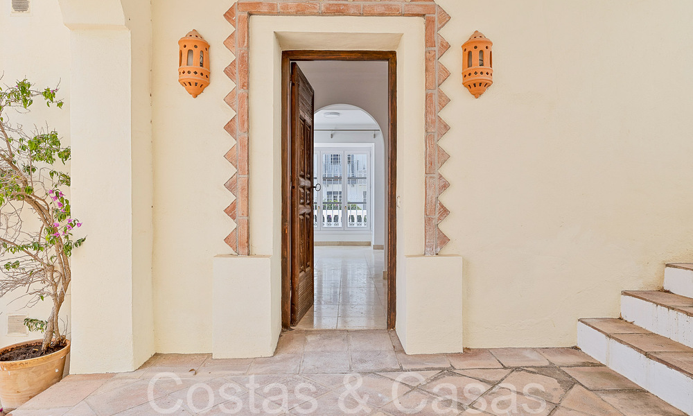 Encantadora casa adosada en venta en una urbanización cerrada en las colinas de Marbella - Benahavis 69486