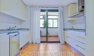 Amplia apartamento de 3 dormitorios en venta a poca distancia de la playa y del centro en San Pedro, Marbella 69543 