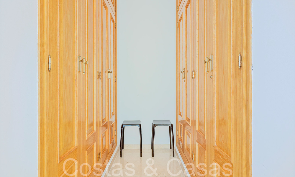 Amplia apartamento de 3 dormitorios en venta a poca distancia de la playa y del centro en San Pedro, Marbella 69558