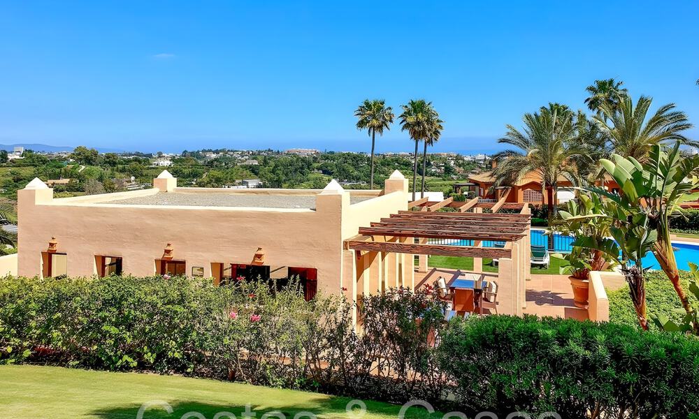 Ático de lujo listo para entrar a vivir con magníficas vistas al campo de golf y al mar Mediterráneo en venta en Benahavis - Marbella 69616