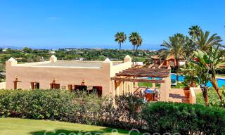 Ático de lujo listo para entrar a vivir con magníficas vistas al campo de golf y al mar Mediterráneo en venta en Benahavis - Marbella 69616 