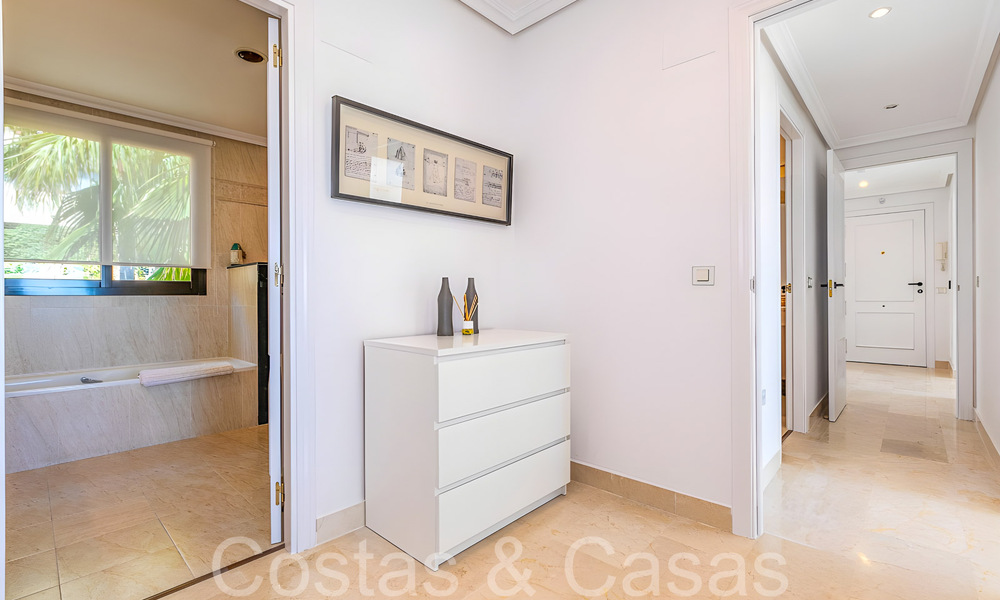 Ático de lujo listo para entrar a vivir con magníficas vistas al campo de golf y al mar Mediterráneo en venta en Benahavis - Marbella 69633