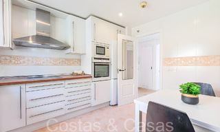 Ático de lujo listo para entrar a vivir con magníficas vistas al campo de golf y al mar Mediterráneo en venta en Benahavis - Marbella 69640 