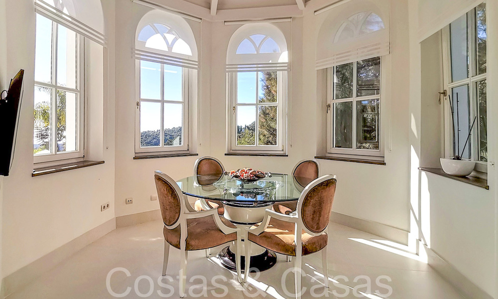 Villa clásica mediterránea con impresionantes vistas al mar en venta, en el exclusivo complejo La Zagaleta en Benahavis - Marbella 69745