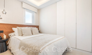 Apartamento lujosamente renovado con vistas al golf y al mar en venta, junto a un campo de golf de primer nivel en La Quinta, Benahavis - Marbella 69920 