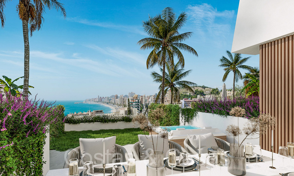 Modernas casas adosadas de 3 dormitorios con jardín privado en venta en Fuengirola, Costa del Sol 70178