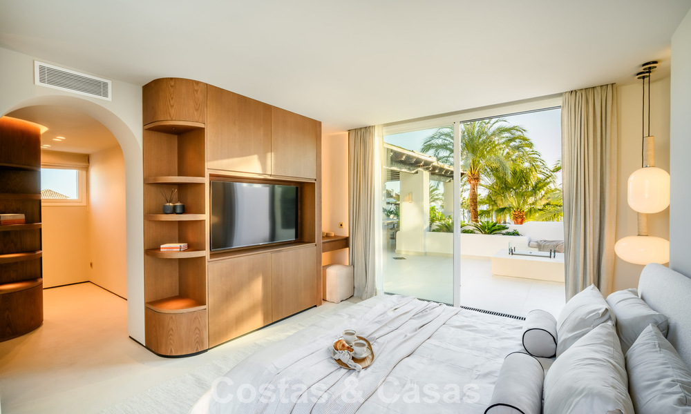 Ático de lujo en venta en un complejo de playa de alta calidad a poca distancia del centro de Estepona 774274