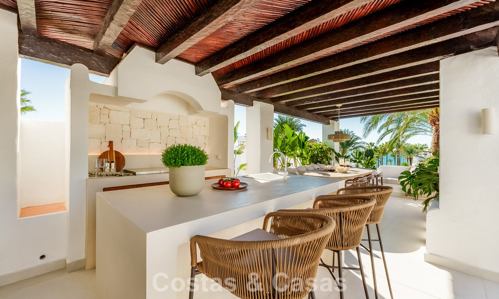Ático de lujo en venta en un complejo de playa de alta calidad a poca distancia del centro de Estepona 774285