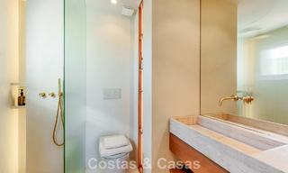 Ático de lujo en venta en un complejo de playa de alta calidad a poca distancia del centro de Estepona 774292 