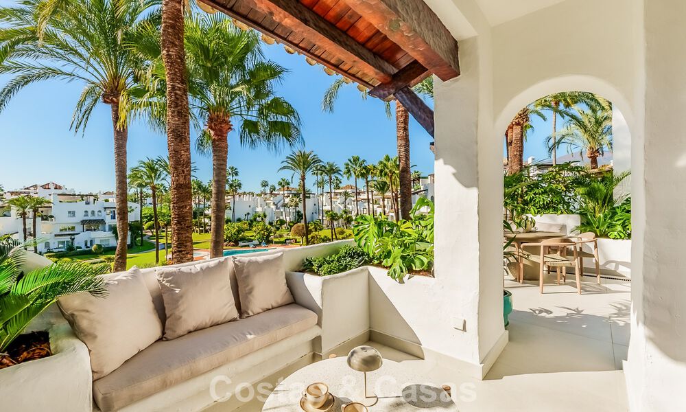 Ático de lujo en venta en un complejo de playa de alta calidad a poca distancia del centro de Estepona 774297