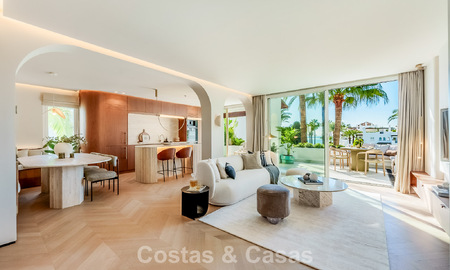 Ático de lujo en venta en un complejo de playa de alta calidad a poca distancia del centro de Estepona 774303