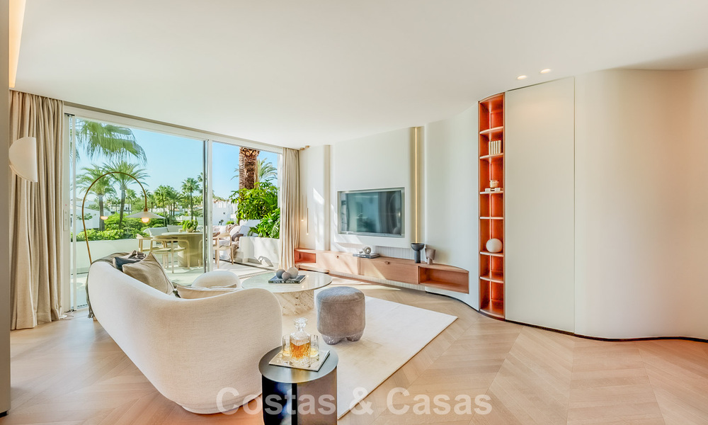 Ático de lujo en venta en un complejo de playa de alta calidad a poca distancia del centro de Estepona 774304