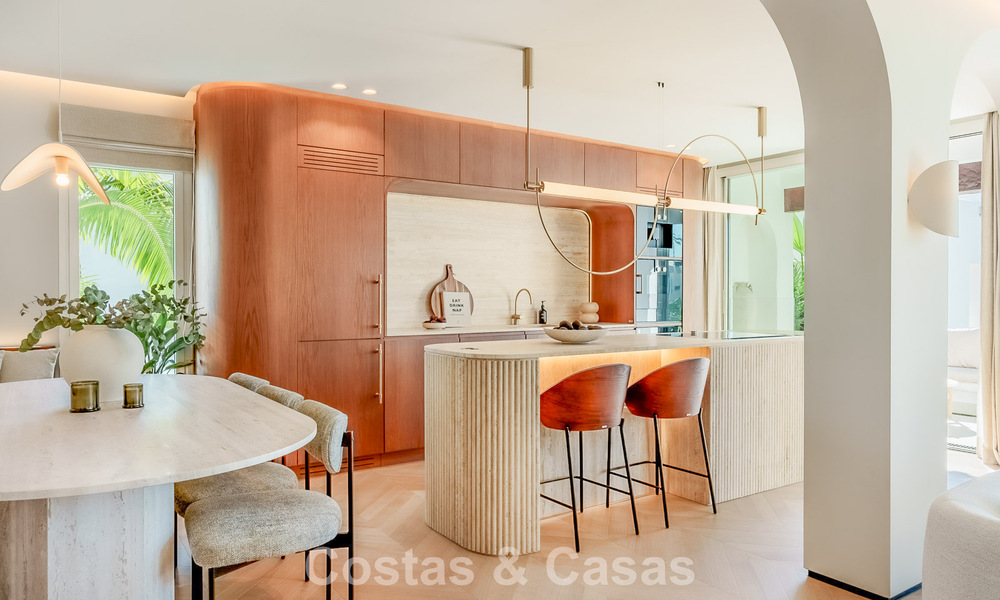 Ático de lujo en venta en un complejo de playa de alta calidad a poca distancia del centro de Estepona 774305