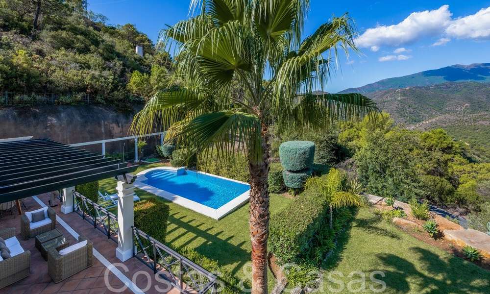 Villa española de lujo con impresionantes vistas en venta, enclavada en la vegetación de Istán, Costa del Sol 70409