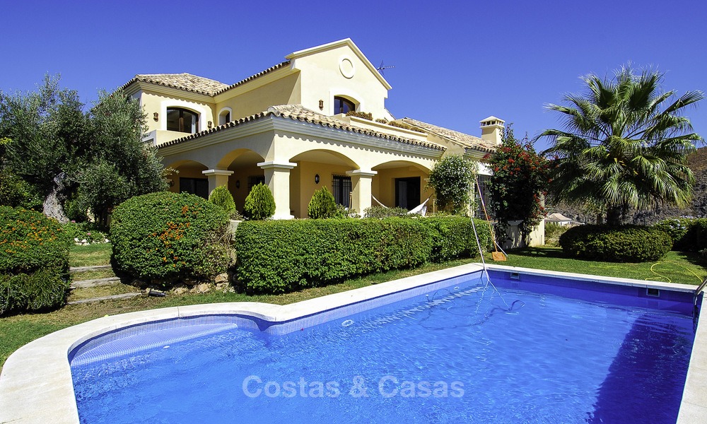 Villa de lujo a la venta en resort de golf, Marbella - Benahavis 14077