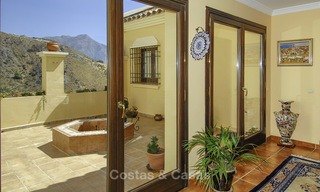 Villa de lujo a la venta en resort de golf, Marbella - Benahavis 14084 