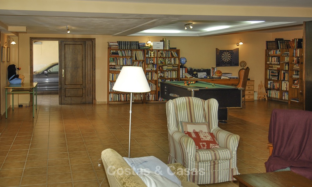 Villa de lujo a la venta en resort de golf, Marbella - Benahavis 14093