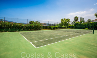Encantadora villa tradicional en venta con alojamiento para invitados, cerca de la playa en Benahavis - Marbella 71918 