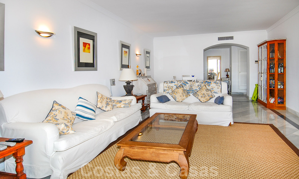 Apartamentos de lujo cerca de la playa en venta, Elviria, Marbella Este 31047