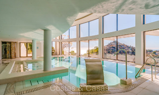 Listo para entrar a vivir, apartamento contemporáneo con vistas al mar en venta en una comunidad cerrada ubicada en las colinas de Marbella 73487 