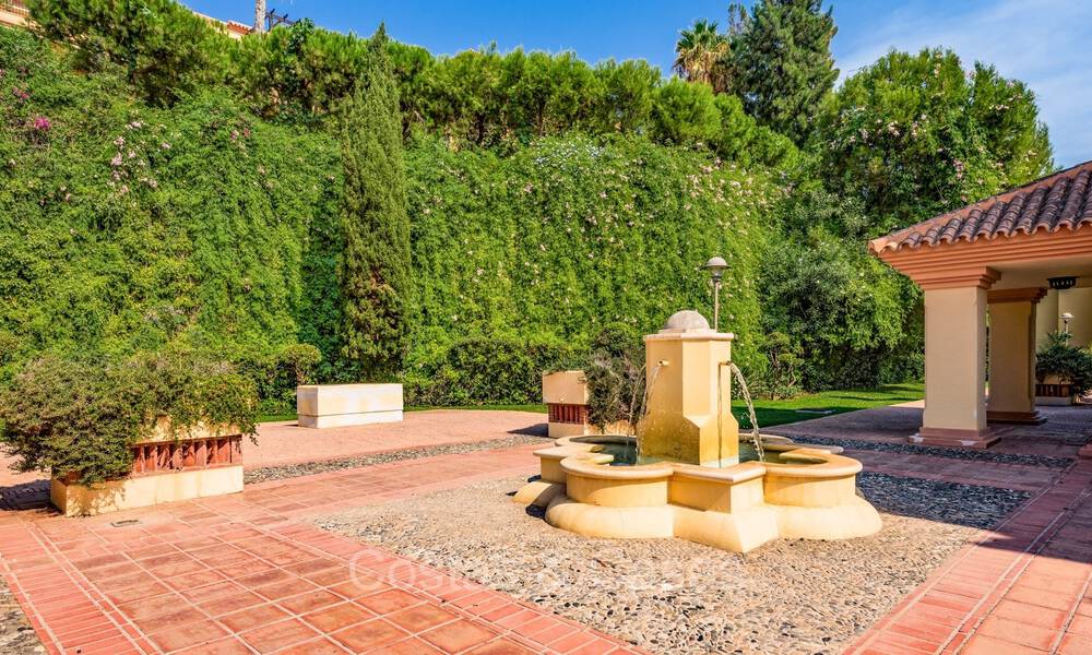 Apartamento de 3 dormitorios en venta a poca distancia de Puerto Banús y la playa en Nueva Andalucía, Marbella 73702
