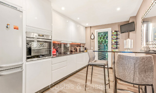 Apartamento de 3 dormitorios en venta a poca distancia de Puerto Banús y la playa en Nueva Andalucía, Marbella 73725 