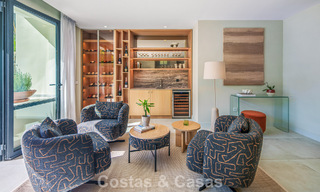 Lista para entrar a vivir, villa en venta a poca distancia de una casa club de golf en la Nueva Milla de Oro, Marbella - Estepona 806005 