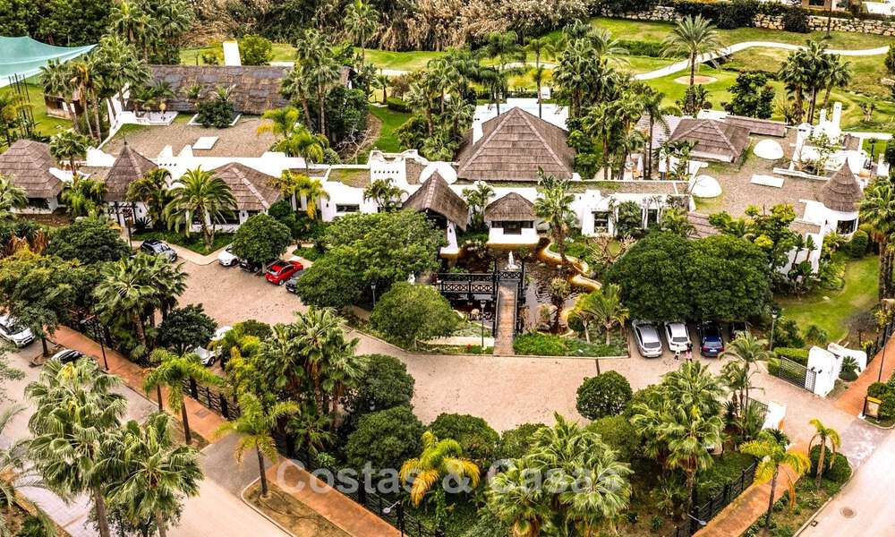 Lista para entrar a vivir, villa en venta a poca distancia de una casa club de golf en la Nueva Milla de Oro, Marbella - Estepona 806040