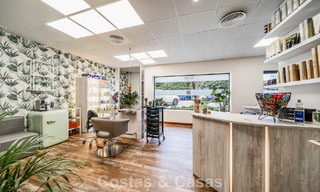 Lista para entrar a vivir, villa en venta a poca distancia de una casa club de golf en la Nueva Milla de Oro, Marbella - Estepona 806047 