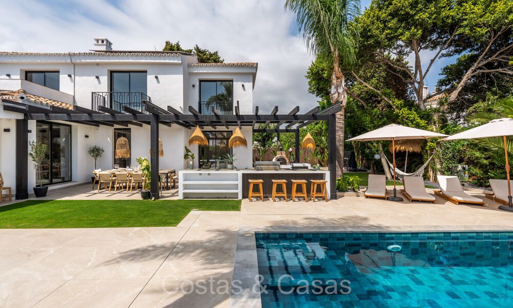 Prestigiosa villa de lujo mediterránea en venta en una urbanización de playa privilegiada en San Pedro, Marbella 74291