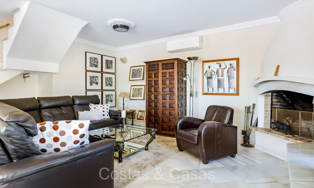 Villa española en venta a poca distancia de todo en Nueva Andalucía, Marbella 74376