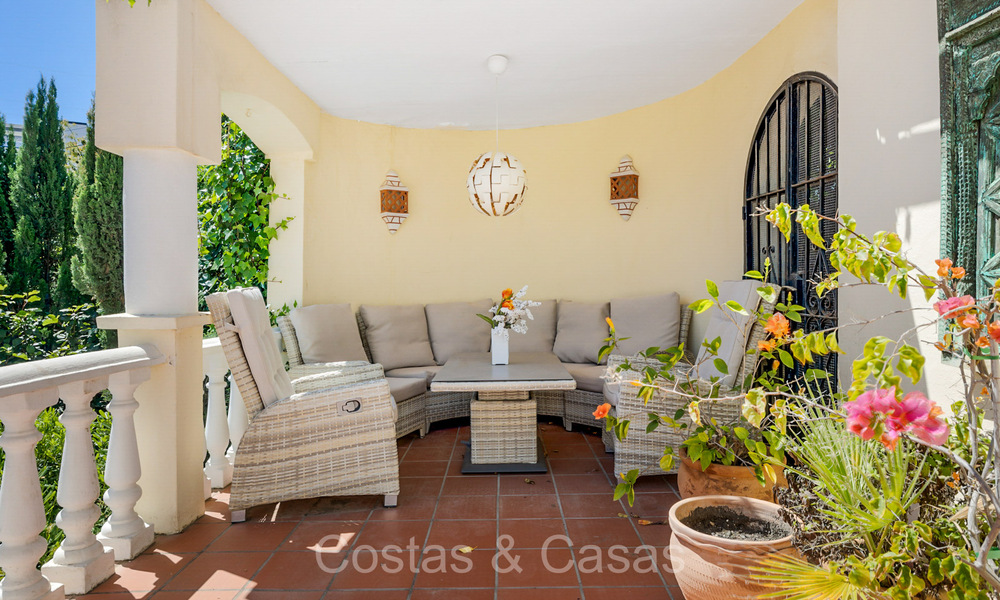 Villa española en venta a poca distancia de todo en Nueva Andalucía, Marbella 74391