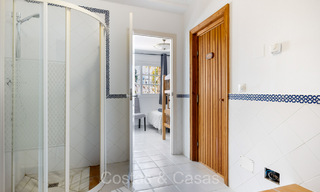 Villa española en venta a poca distancia de todo en Nueva Andalucía, Marbella 74396 