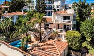 Villa española en venta a poca distancia de todo en Nueva Andalucía, Marbella 74408 