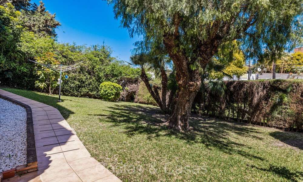 Villa española en venta a poca distancia de todo en Nueva Andalucía, Marbella 74413