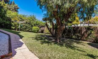 Villa española en venta a poca distancia de todo en Nueva Andalucía, Marbella 74413 