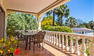 Villa española en venta a poca distancia de todo en Nueva Andalucía, Marbella 74417 
