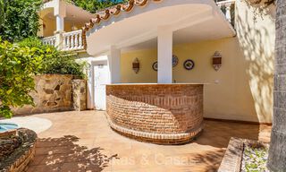 Villa española en venta a poca distancia de todo en Nueva Andalucía, Marbella 74421 