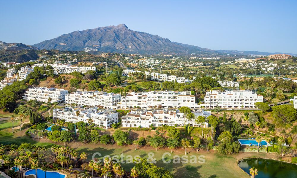 Prestigioso ático renovado en venta, junto a un campo de golf líder en La Quinta, Benahavis - Marbella 74475