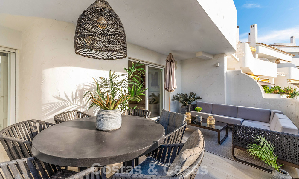 Apartamento contemporáneo reformado a poca distancia de todos los servicios y de la playa en Nueva Andalucía, Marbella 74648
