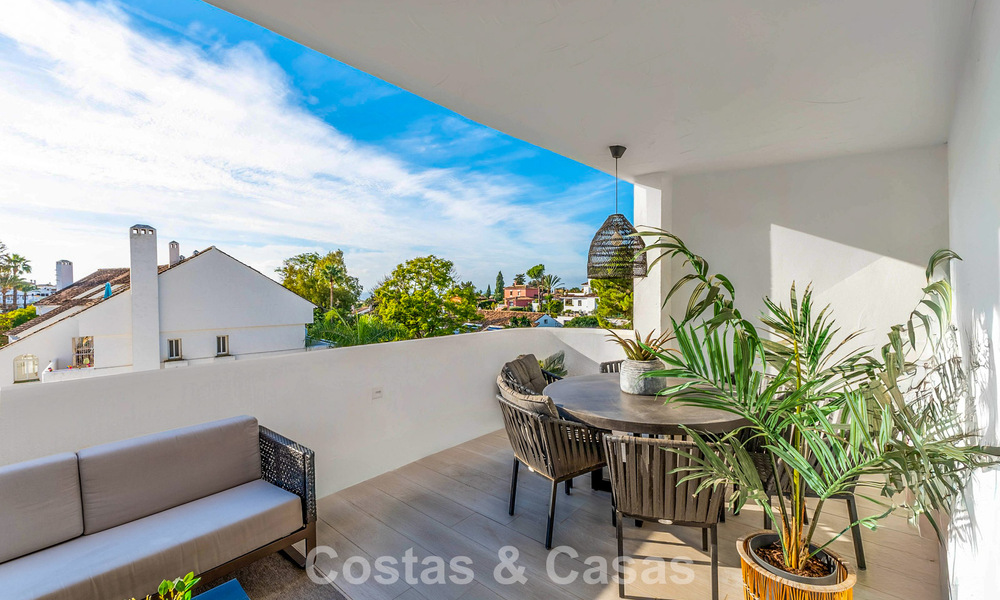 Apartamento contemporáneo reformado a poca distancia de todos los servicios y de la playa en Nueva Andalucía, Marbella 74650