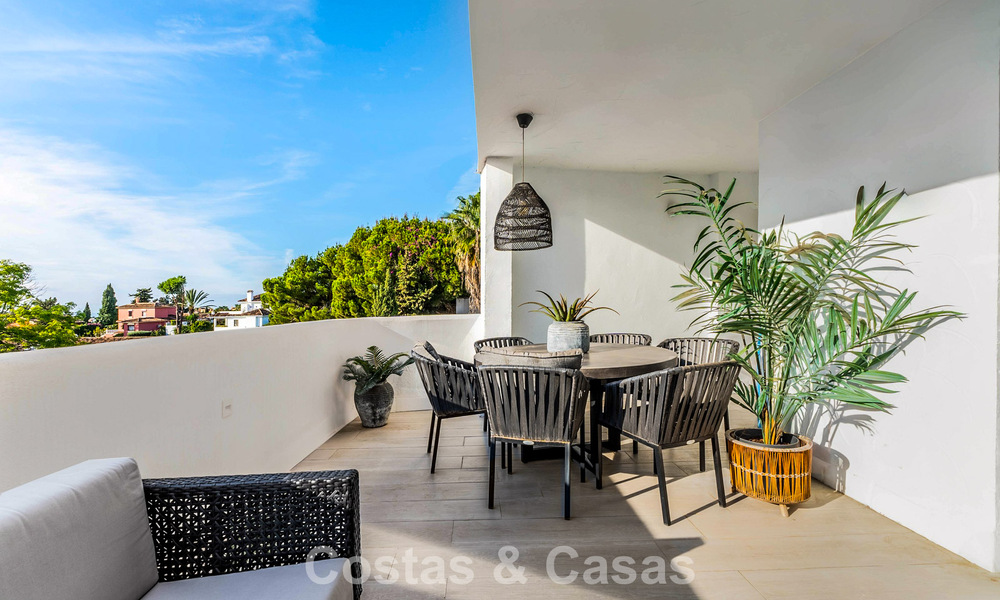 Apartamento contemporáneo reformado a poca distancia de todos los servicios y de la playa en Nueva Andalucía, Marbella 74651