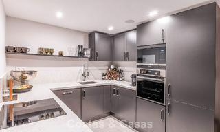 Apartamento contemporáneo reformado a poca distancia de todos los servicios y de la playa en Nueva Andalucía, Marbella 74663 