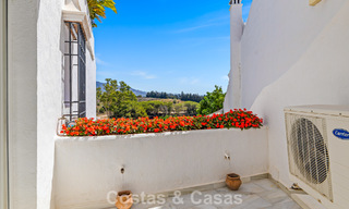 Amplia casa en venta, con amplias zonas exteriores en un complejo cerrado en Nueva Andalucía, Marbella 74668 