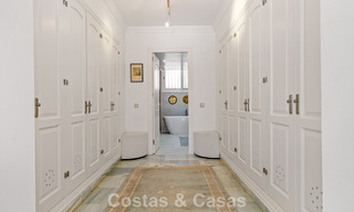 Amplia casa en venta, con amplias zonas exteriores en un complejo cerrado en Nueva Andalucía, Marbella 74672 