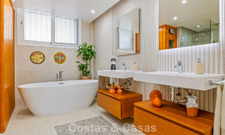 Amplia casa en venta, con amplias zonas exteriores en un complejo cerrado en Nueva Andalucía, Marbella 74673 